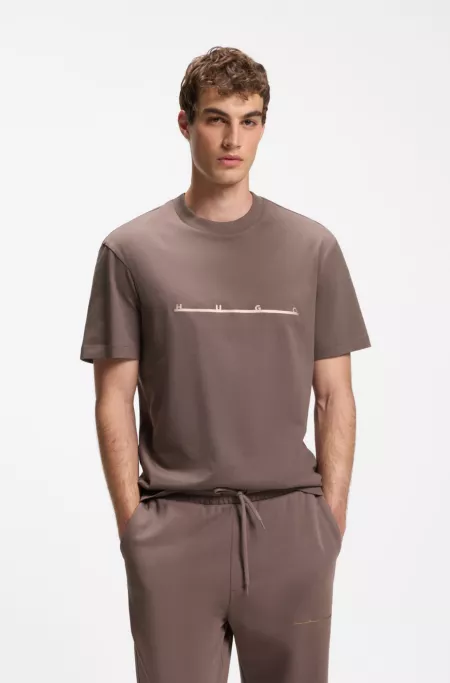 Relaxed-fit T-shirt with zigzag stitching detail