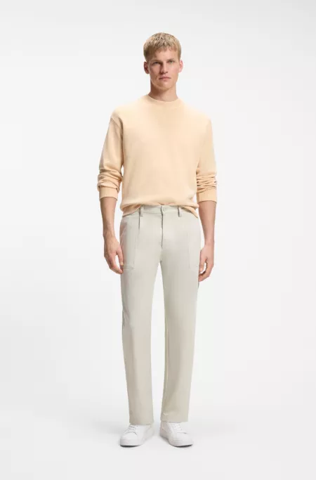 Cotton-blend chinos with pleat and patch pocket
