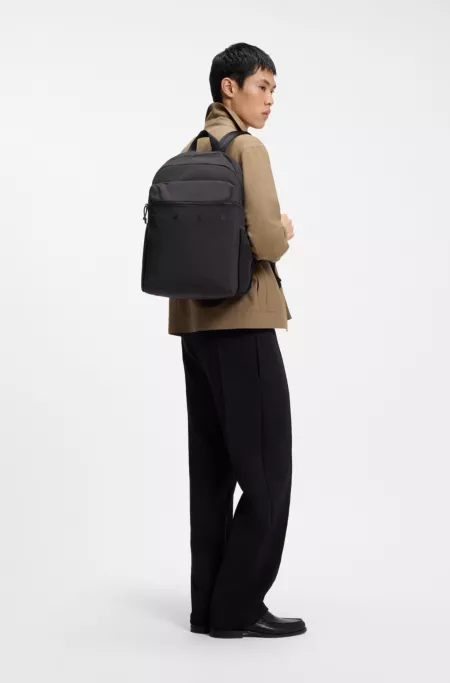 Sac à dos avec logo à lettres espacées