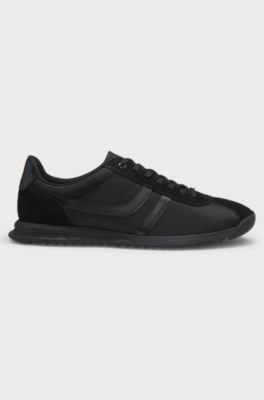 Lowtop Sneakers mit Kunstleder-Details, Schwarz