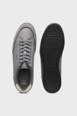 Sneakers con rifiniture in pelle scamosciata e suola a spina di pesce, Grigio