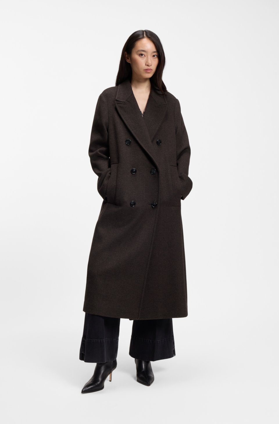Relaxed-fit coat with double-breasted front