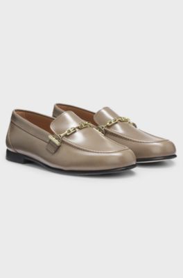 Leather loafers with chain trim and logo detail, Brown