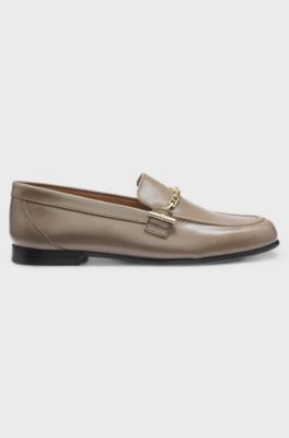 Leather loafers with chain trim and logo detail, Brown