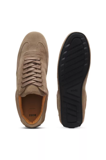 Sneakers aus Veloursleder mit Logo-Prägung