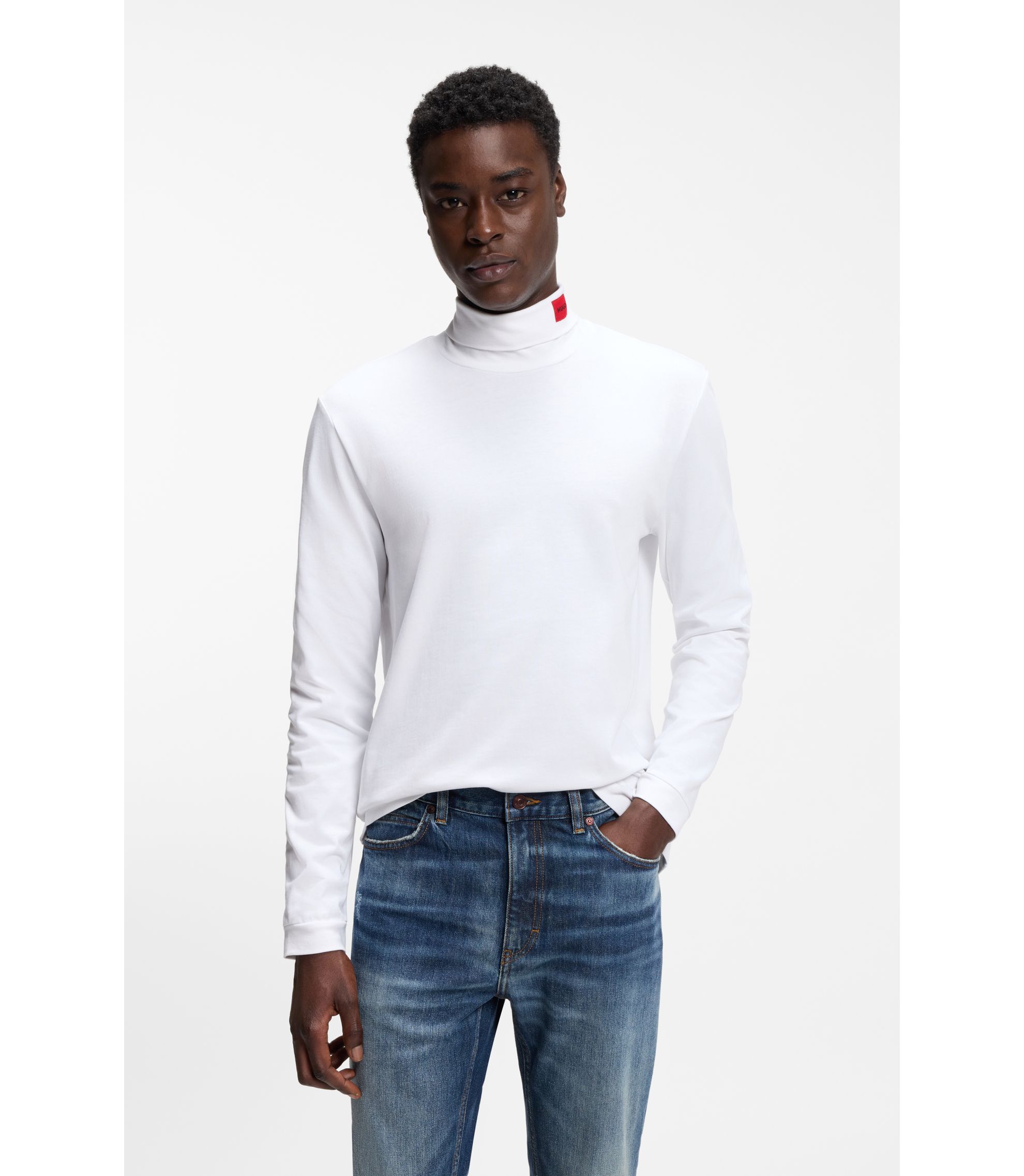 Slim-Fit T-Shirt aus Baumwolle mit Stehkragen und Logo am Kragen