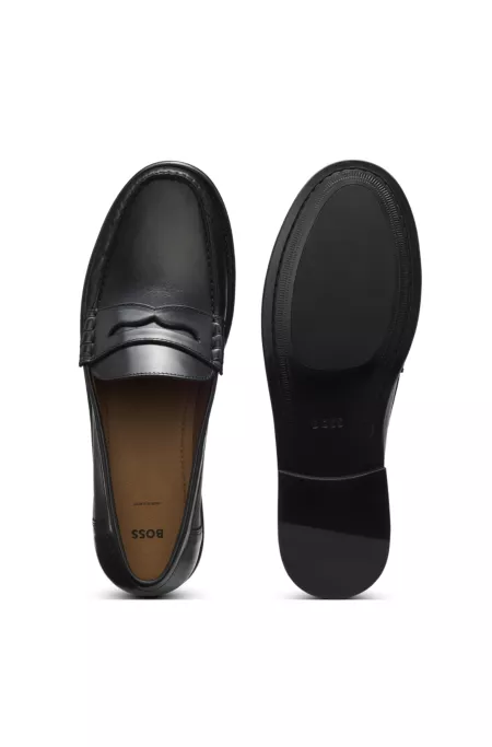 Leather moccasins with penny trim