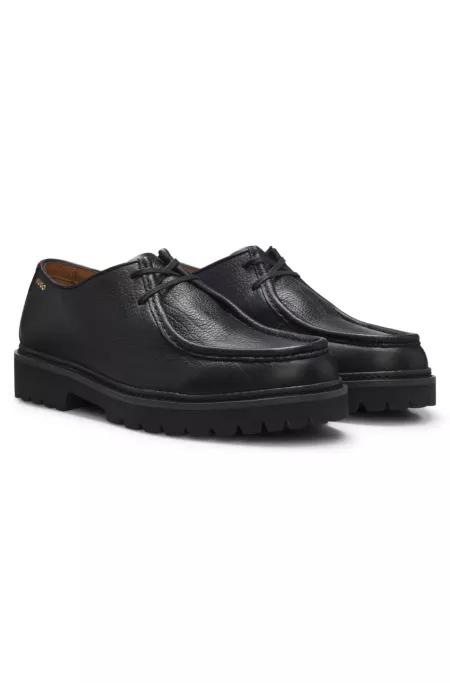 Moccasin-inspired Derby shoes in tumbled leather