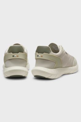 Sneakers stile runner con rifiniture in pelle, Beige chiaro