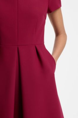 Short-sleeved dress in stretch fabric with pleated front, Dark Red