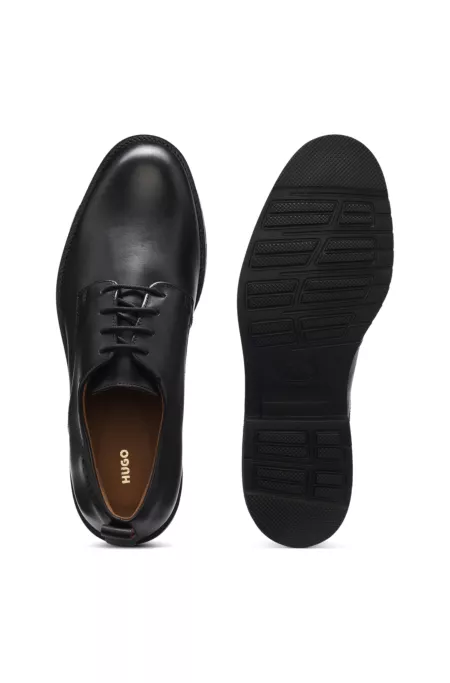 Leather Derby shoes with brogue details