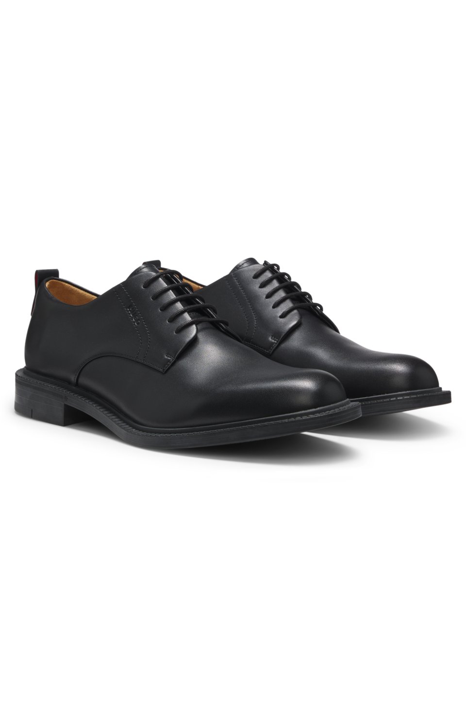 Derby shoes in leather with embossed logo