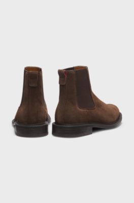 Chelsea boots in suede with embossed logo, Brown