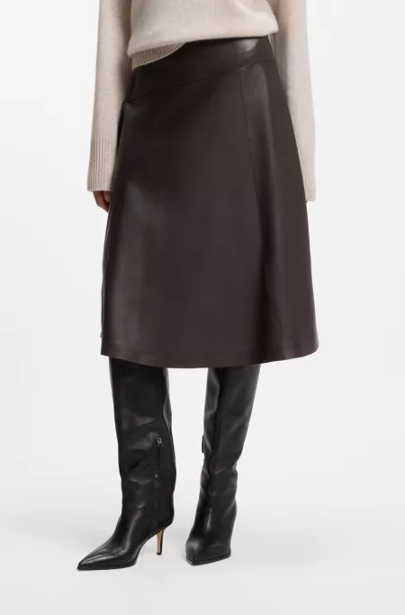 Jupe évasée en cuir nappa avec coupe diagonale