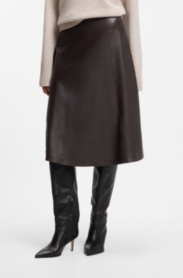 A-line nappa leather skirt with diagonal cut