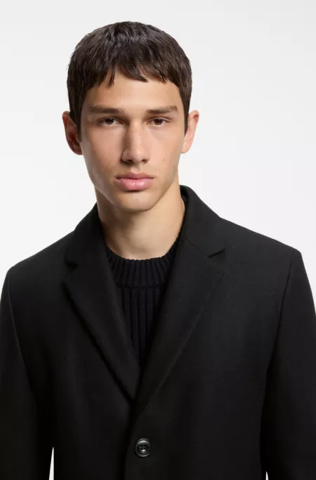 Slim-fit coat with three-button closure