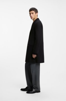 Slim-fit coat with three-button closure 2