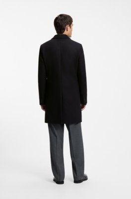 Slim-fit coat with three-button closure 3