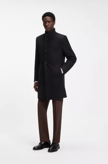 Casual coat in a virgin wool blend