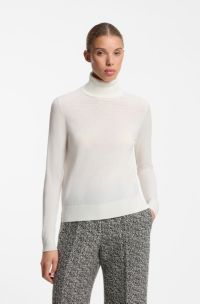Rollneck sweater in a wool blend with cashmere, Natural