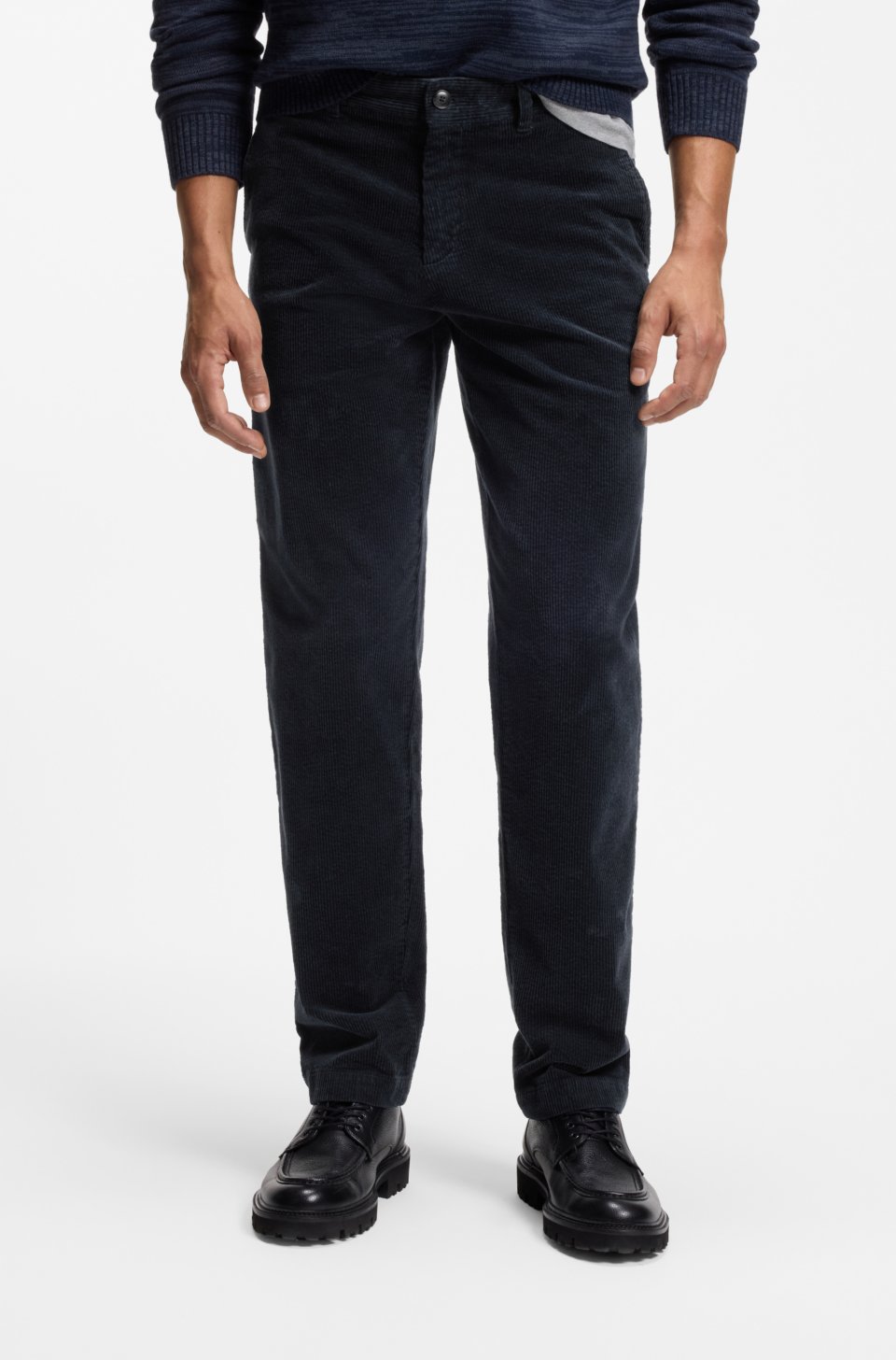 Tapered-fit chinos in stretch-cotton corduroy