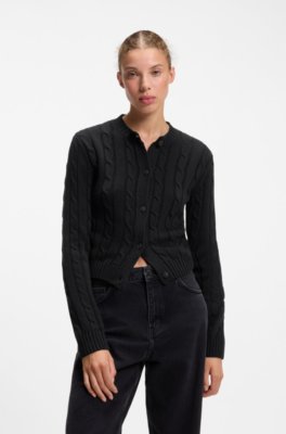 Cable-knit cardigan with buttoned closure