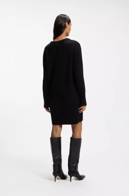 Robe pull Relaxed en laine vierge mélangée