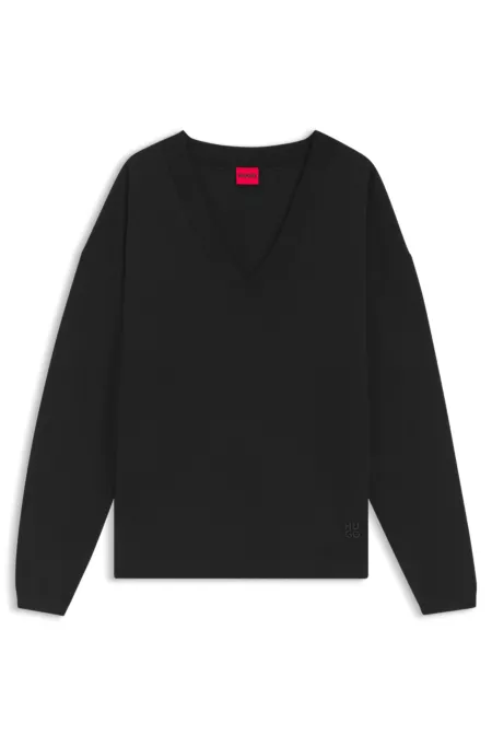 V-neck sweater in a wool blend with cashmere