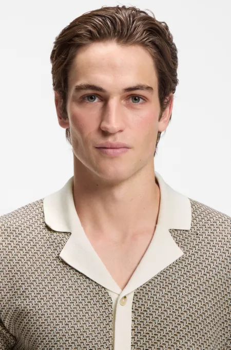 Short-sleeved cotton cardigan with a Cuban collar