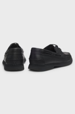Boat shoes in tumbled leather, Black