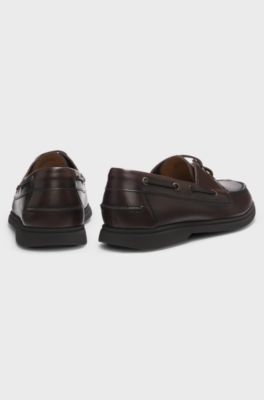 Boat shoes in leather with embossed logo, Dark Brown