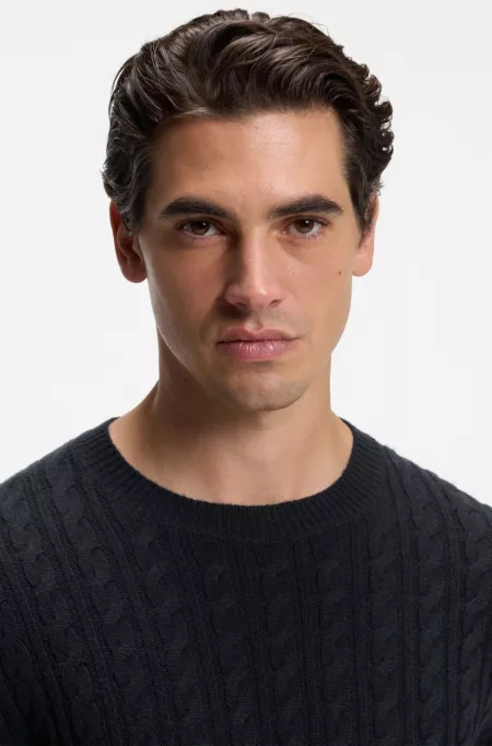 Pull en maille torsadée en laine vierge et cachemire