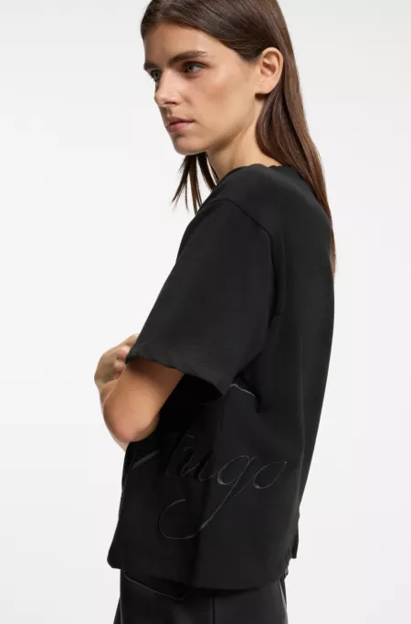 T-Shirt aus Baumwoll-Jersey mit Oversize-Logo-Stickerei
