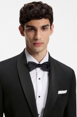 Shawl-collar tuxedo jacket in a performance wool blend 3