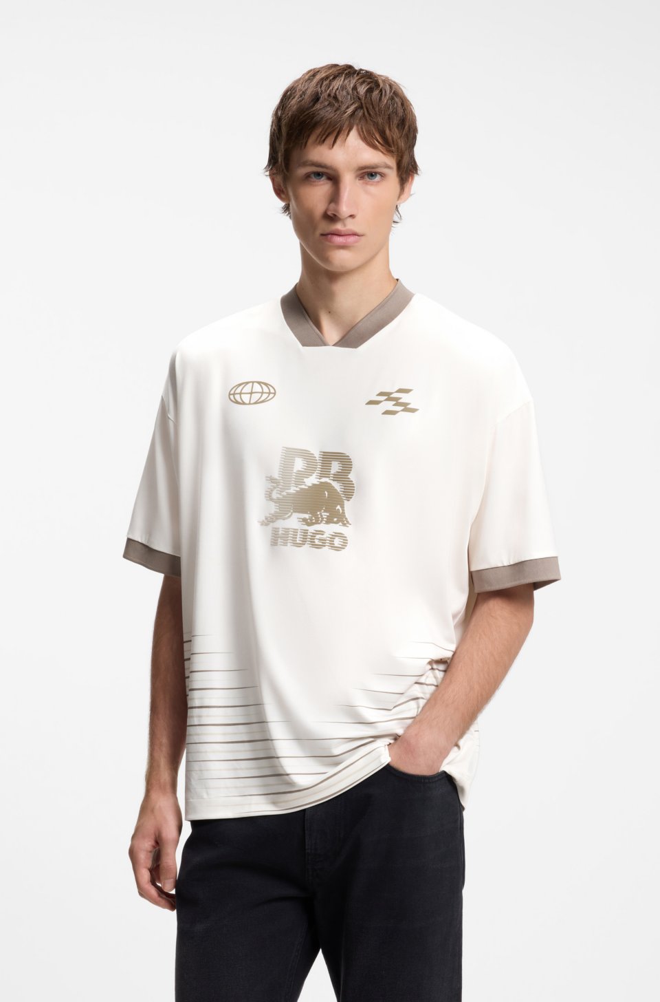 x RB T-shirt with stripes and bull motif