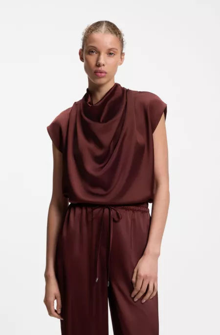 Top en satin à encolure drapée