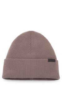 Rib-knit beanie in cotton with woven logo label, Brown