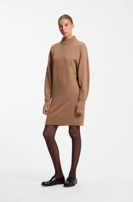 Robe en maille Oversize à petit col montant