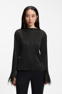 Slim-fit top met hoge hals en veerdetails, Zwart