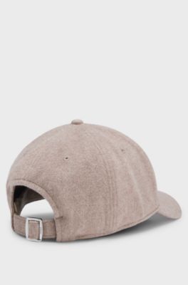 Cappellino in misto lana e seta con logo in metallo, Beige