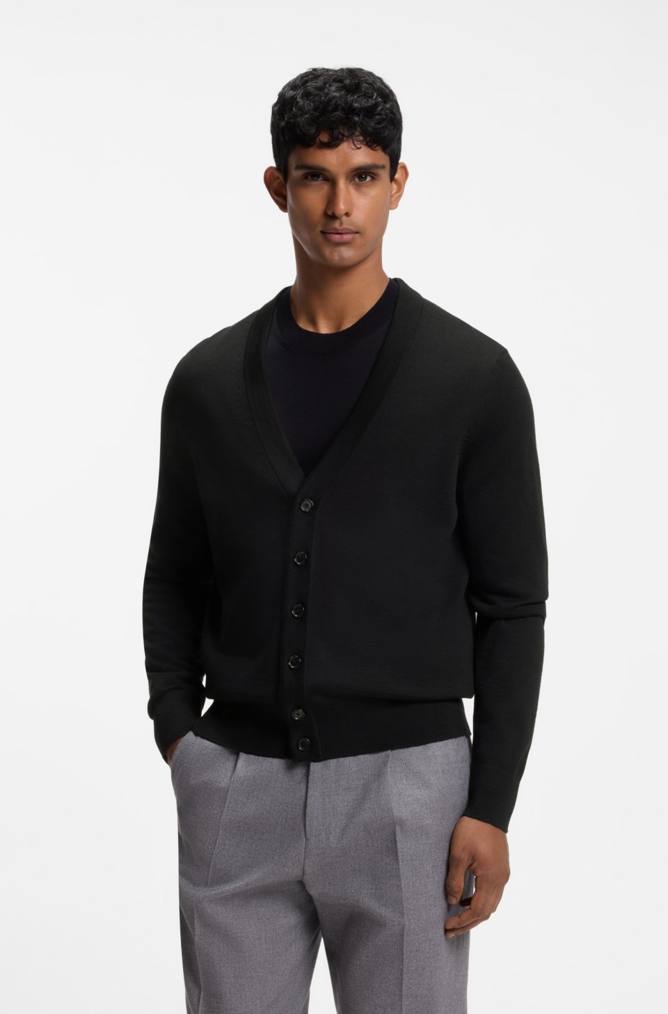 Buttoned cardigan in extra-fine merino wool