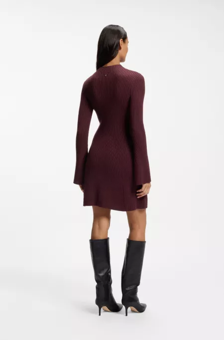 Robe Slim côtelée en laine vierge mélangée