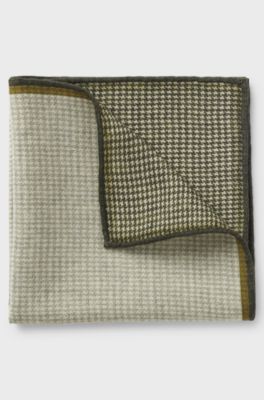 Hand-finished wool pocket square with double print, Light Green