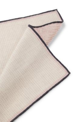 Hand-finished wool pocket square with double print 3