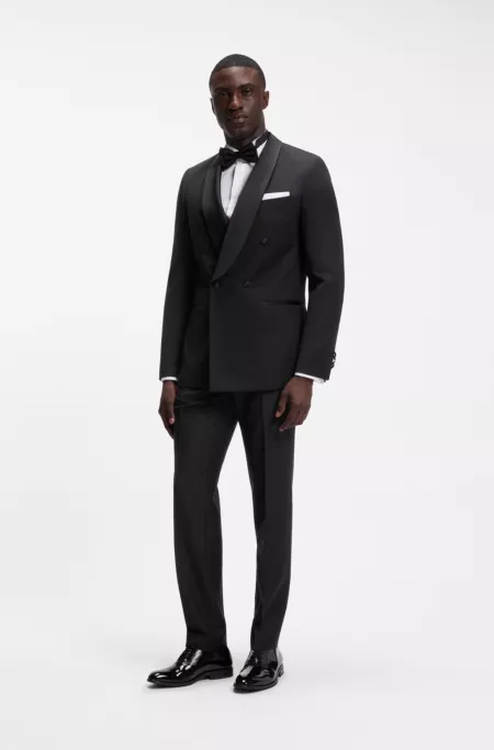 Slim-fit blazer crafted in Italian virgin wool