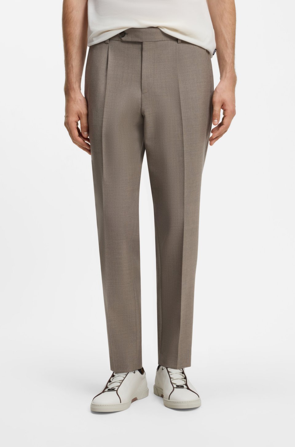 Pleated relaxed-fit trousers in virgin wool