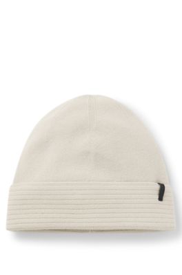 Knitted beanie hat in thermo-regulating stretch fabric, Light Beige