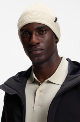 Knitted beanie hat in thermo-regulating stretch fabric, Light Beige