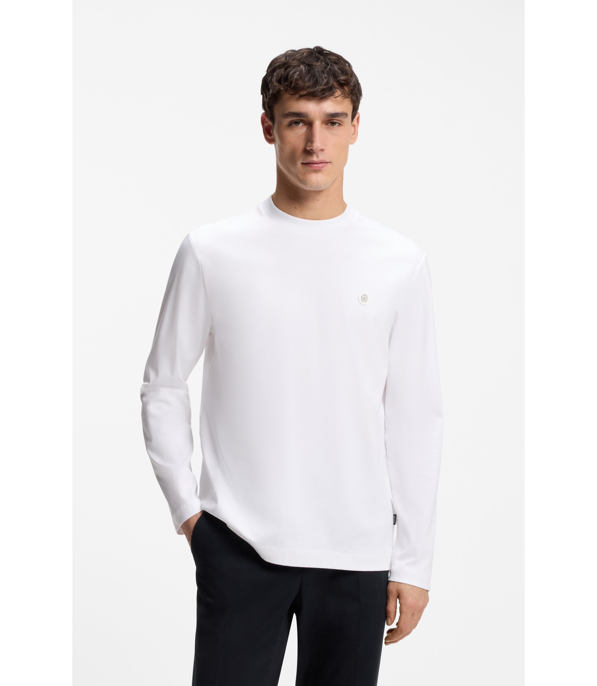 Regular-Fit T-Shirt aus Baumwolle mit dezentem Logo-Detail