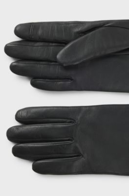 Elegant leather gloves with a smooth finish, Black